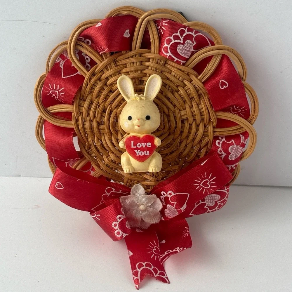 Vintage Wicker Bunny Rabbit Valentine Wall Hanging Heart Decor Rattan MCM 5